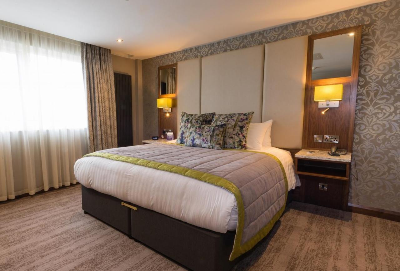 The Valley Hotel & Carriage Gardens Fivemiletown Экстерьер фото