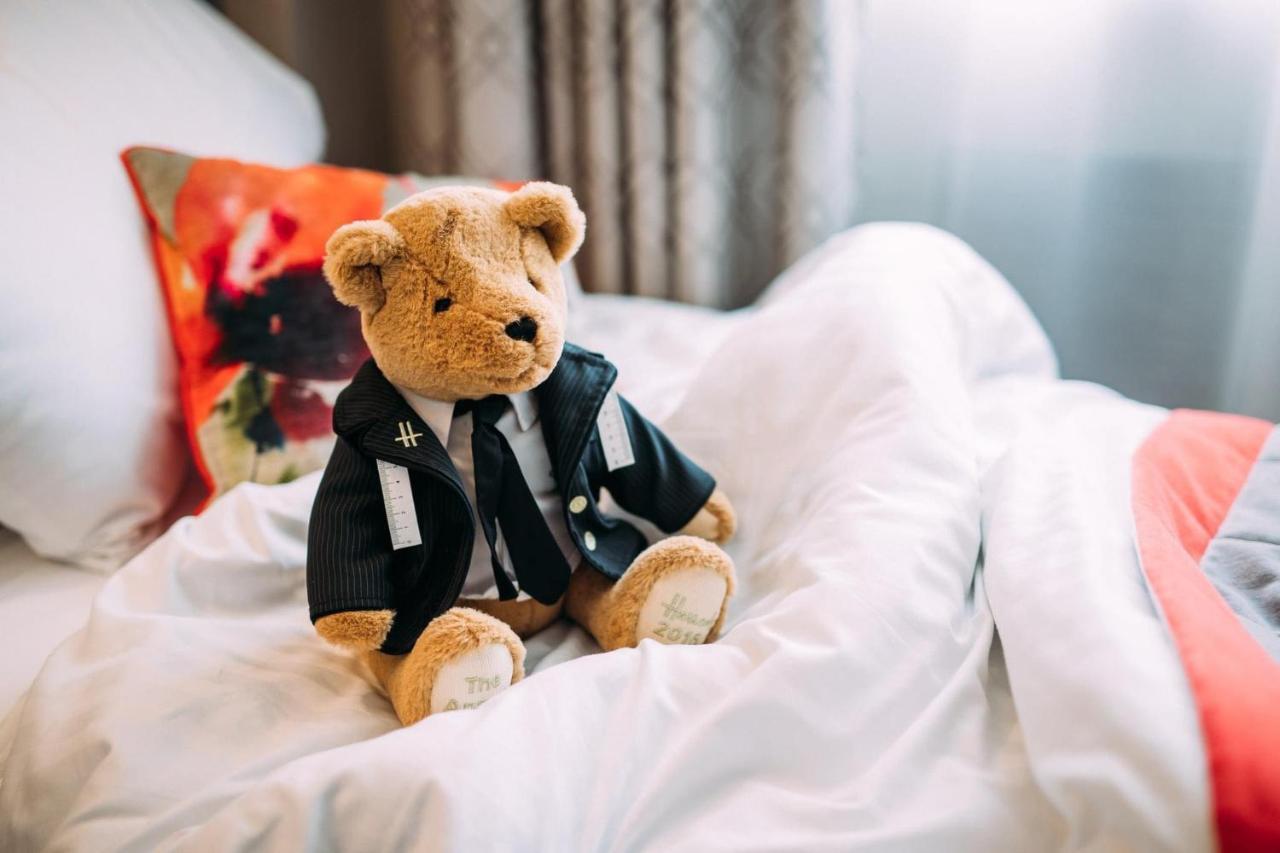 The Valley Hotel & Carriage Gardens Fivemiletown Экстерьер фото