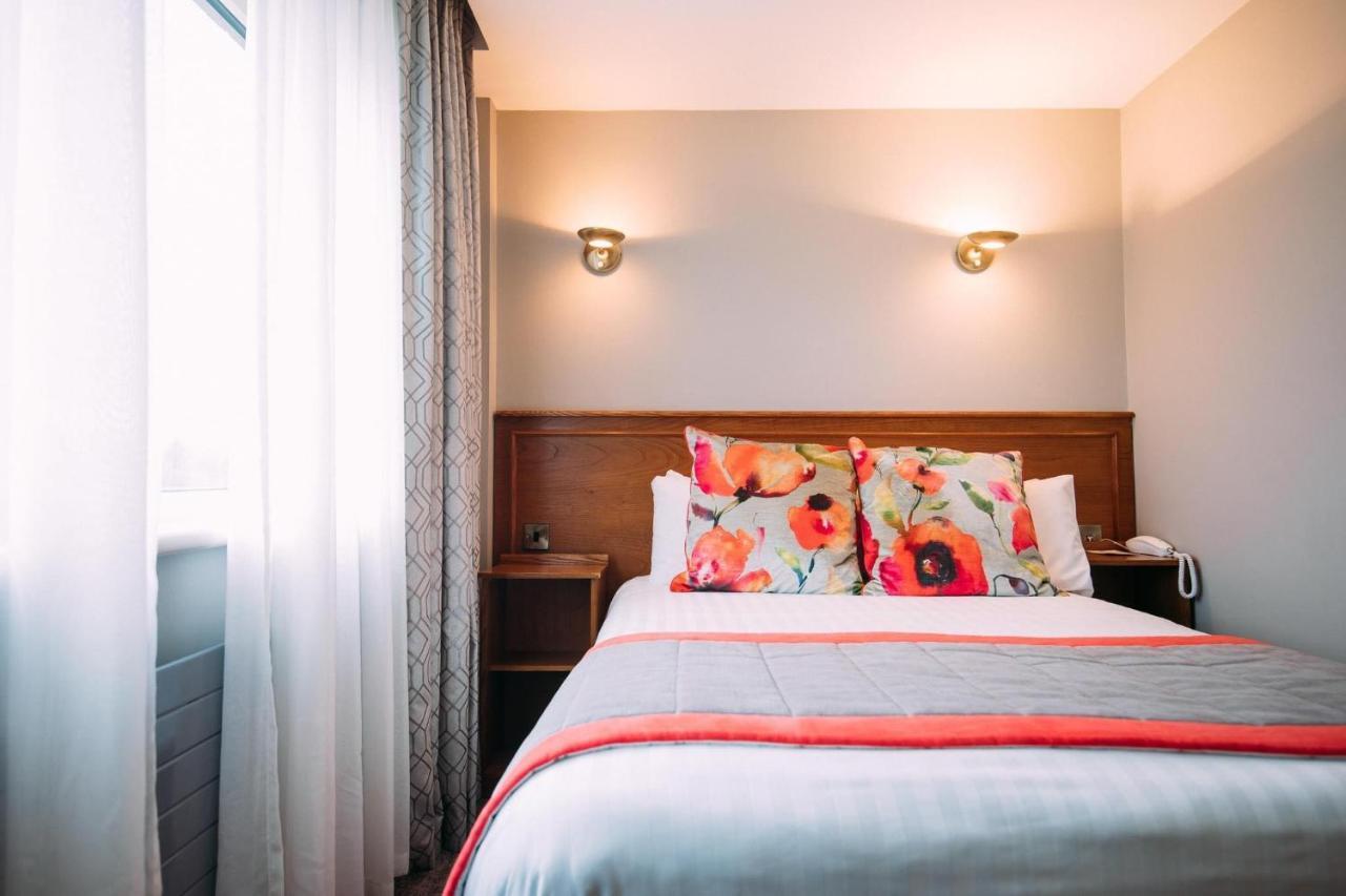 The Valley Hotel & Carriage Gardens Fivemiletown Экстерьер фото
