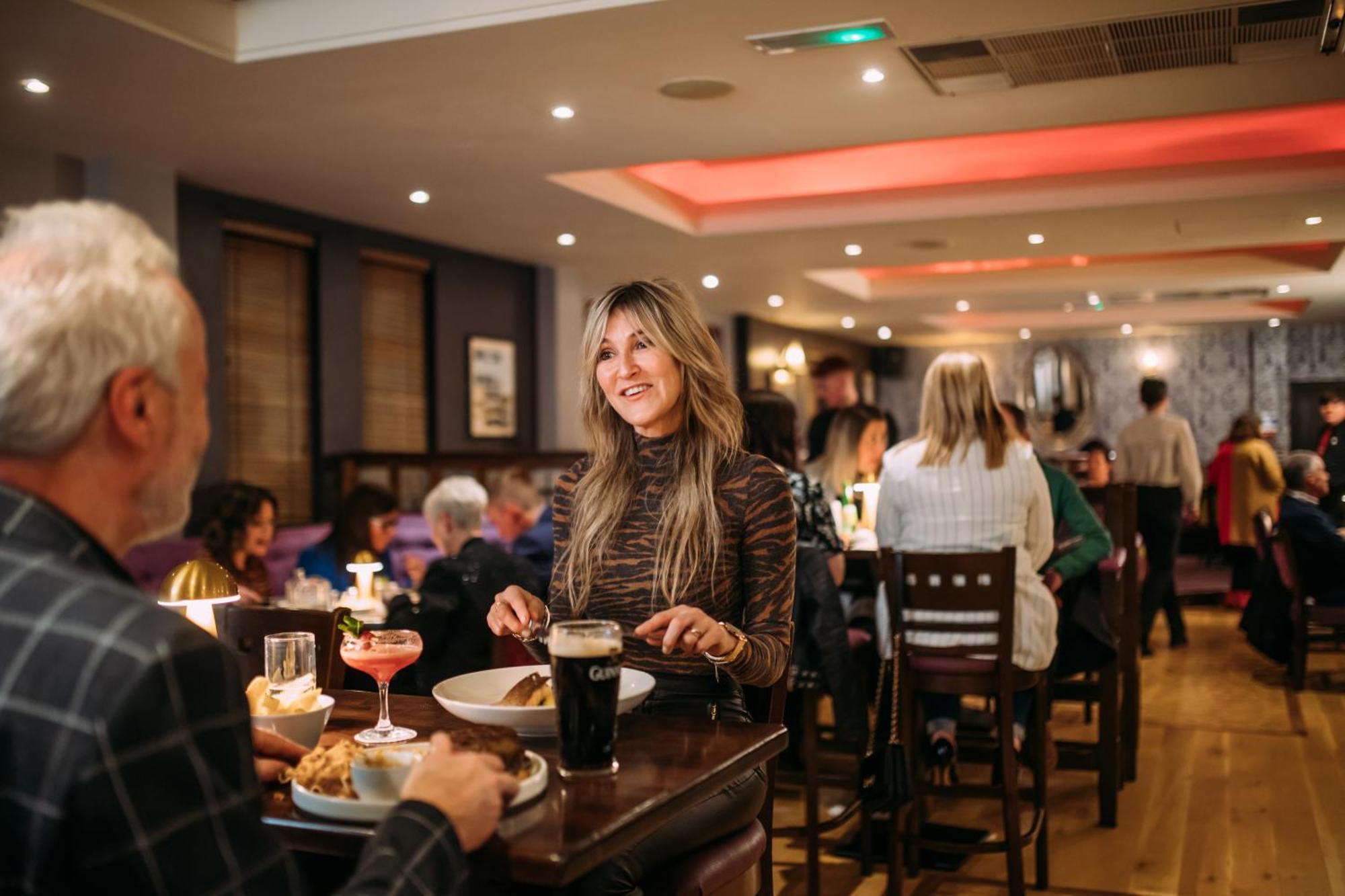 The Valley Hotel & Carriage Gardens Fivemiletown Экстерьер фото