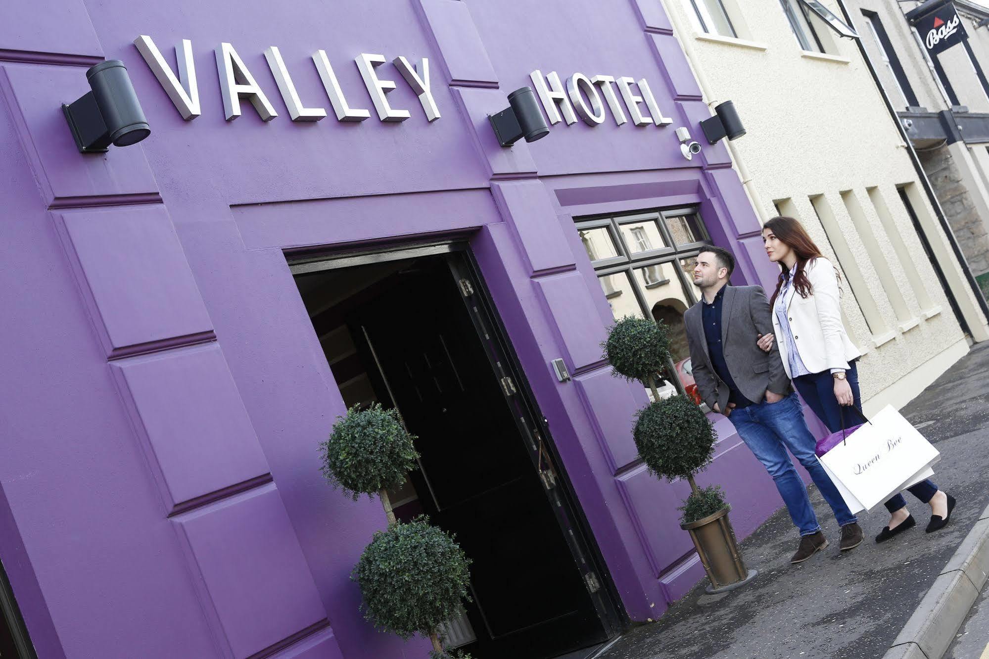 The Valley Hotel & Carriage Gardens Fivemiletown Экстерьер фото