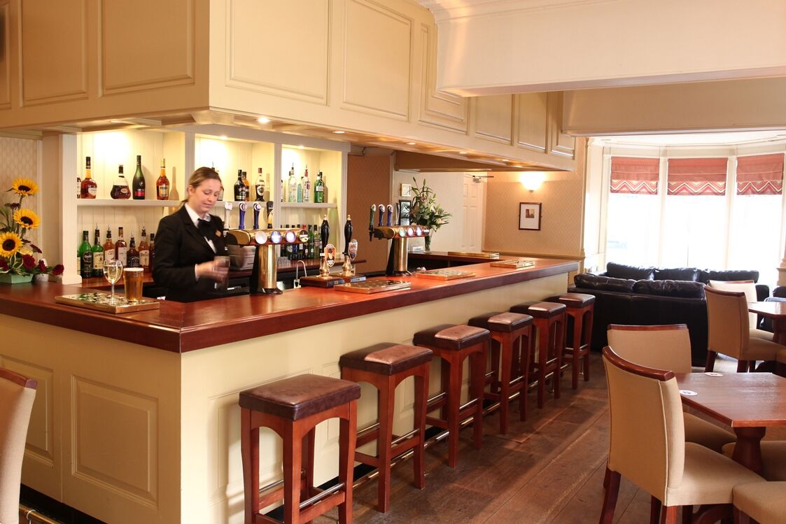The Valley Hotel & Carriage Gardens Fivemiletown Экстерьер фото